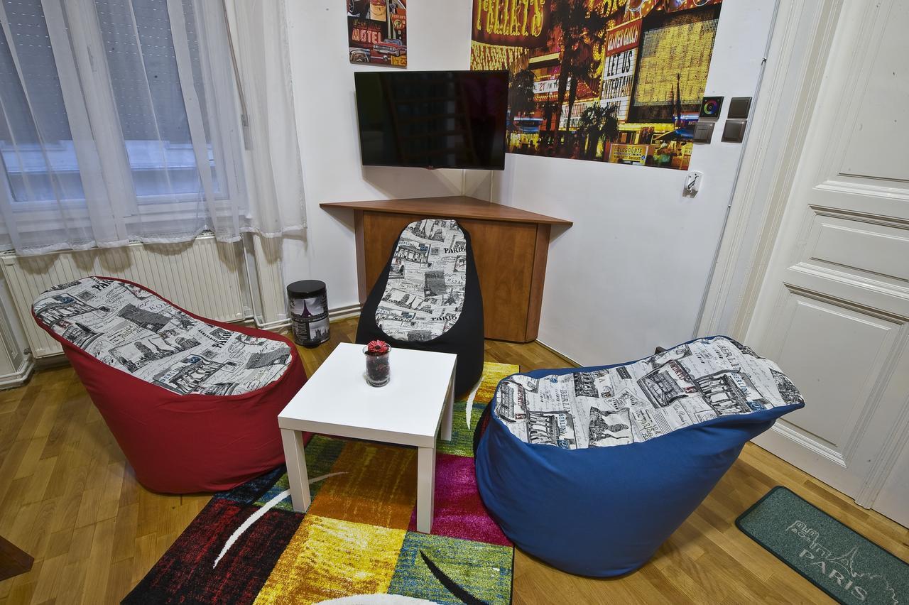 Metropolis Budapest Kültér fotó